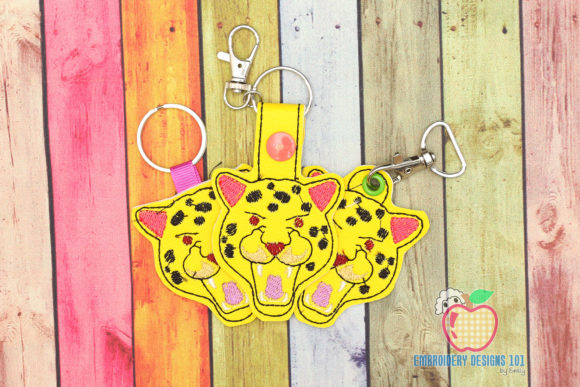 Leopard Face Keyfob: A Wild Holiday Embroidery Hit